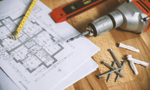 Byggföretaget NordBygg hade många timanställda och varierande arbetstider. Med vår hjälp fick de äntligen ordning och reda på Ob, tid-rapporteringen och semesterberäkningar. Resultat: Enklare lönekörning och tydligare underlag till både ekonomi och personal.