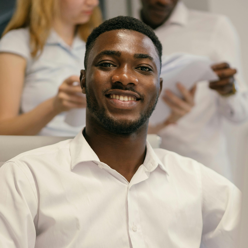 Senior lönespecialist - alltid en kaffekopp inom räckhåll.